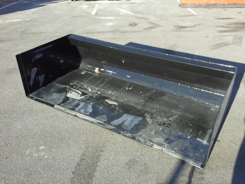 lot 407 image: 72 MaterialSnow Bucket (Skid Steer Attachment)