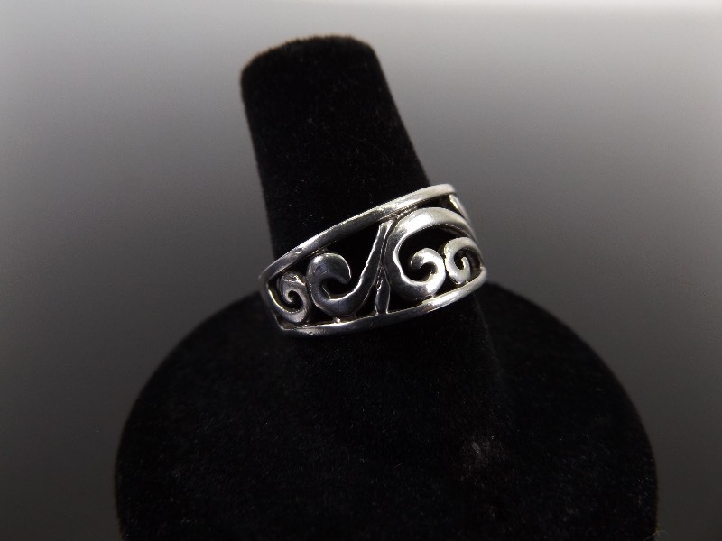 .925 Sterling Silver Art Nouveau Ring Size 7