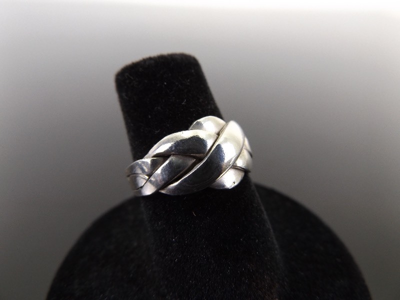 .925 Sterling Silver 4 Band Puzzle Ring Size 5.75