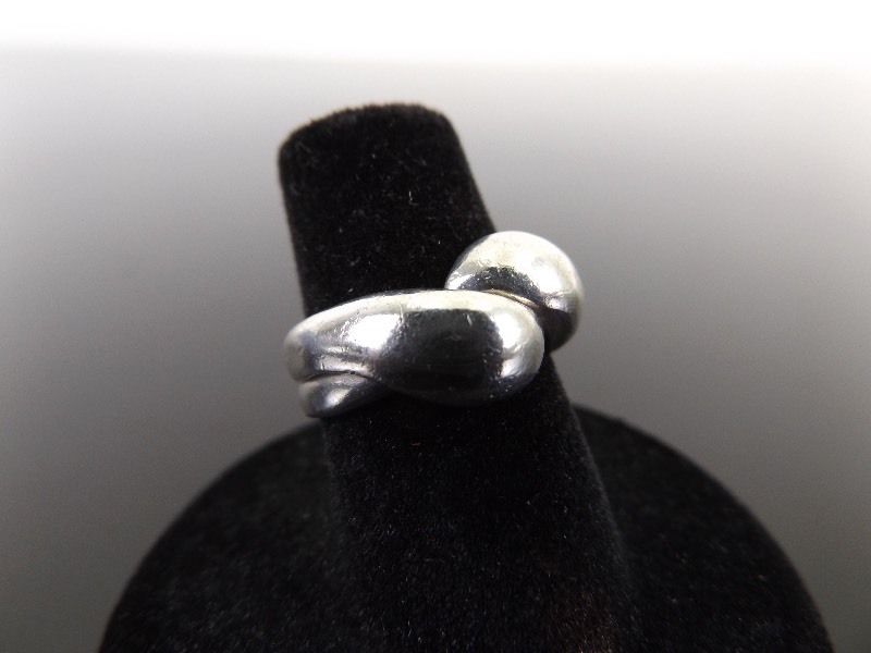 .925 Sterling Silver 2 Band Puzzle Ring Size 5.75