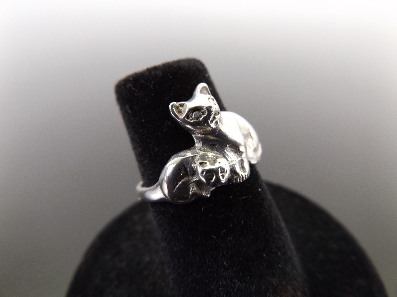 .925 Sterling Silver Mama Cat and Kitten Ring Size 4.25