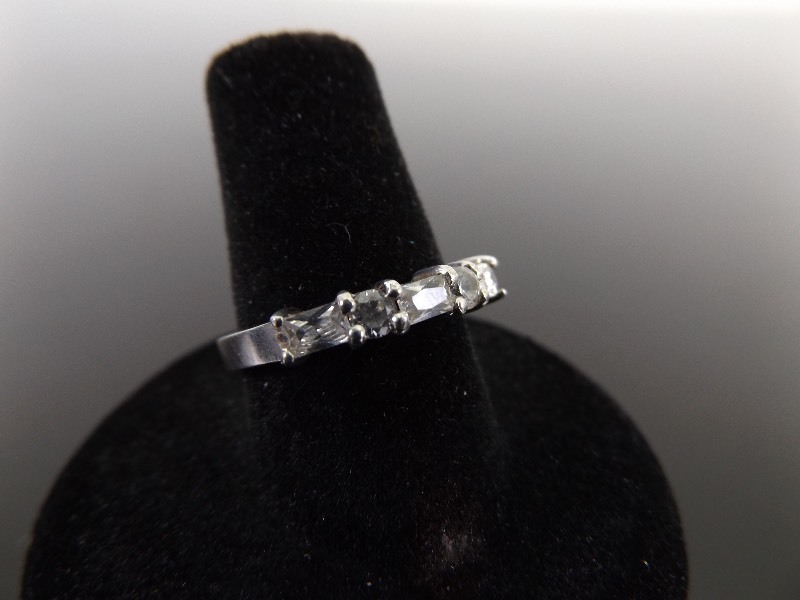 .925 Sterling Silver Crystal Crown Ring Size 7