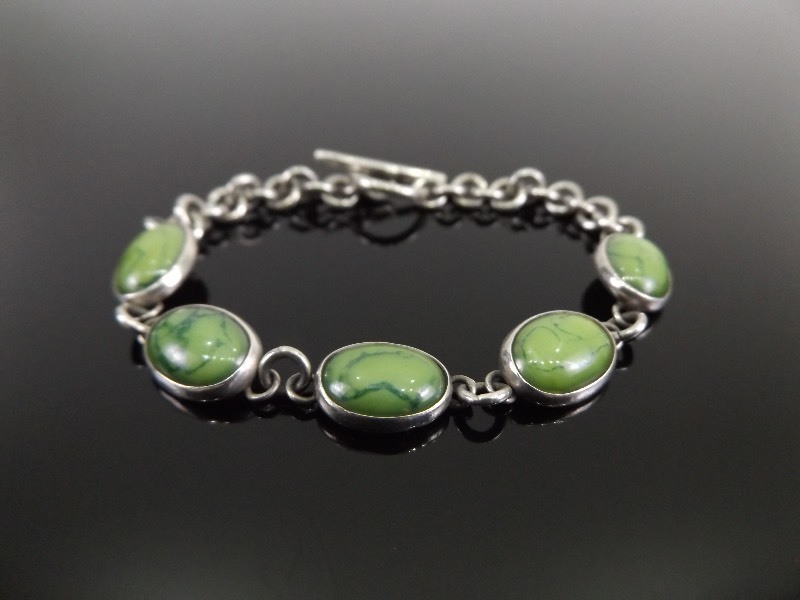 .925 Sterling Silver Green Art Glass Cabochon Bracelet