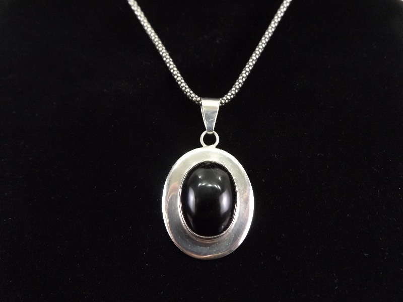 .925 Sterling Silver Black Onyx Pendant and Dot Link Necklace