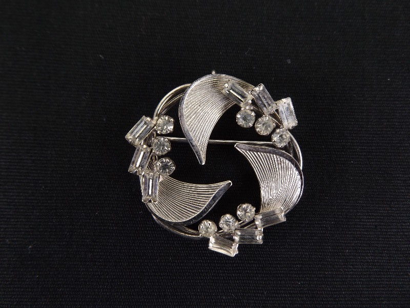 .925 Sterling Silver Crystal Flower Wheel Brooch