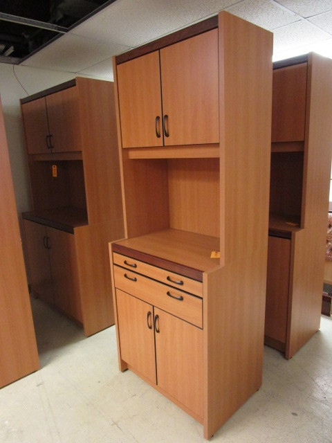 lot 304 image: UTILITY CABINET