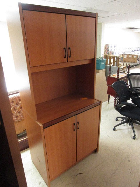 lot 305 image: UTILITY CABINET