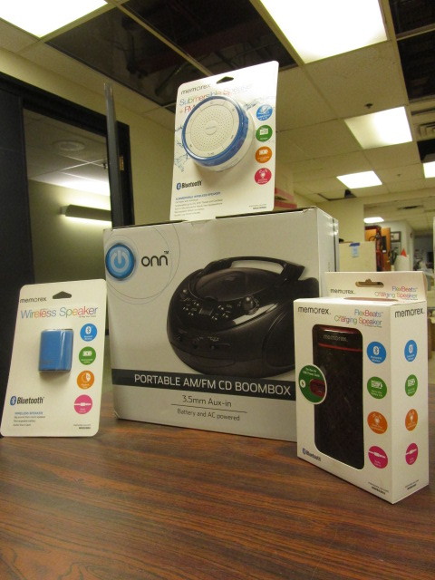 lot 317 image: BOOMBOX BUNDLE