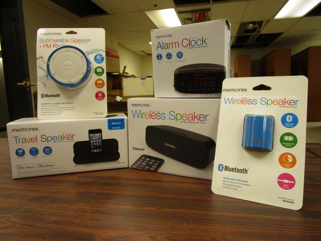 lot 327 image: TRAVEL SPEAKER BUNDLE