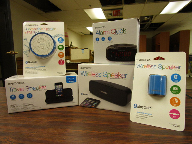 lot 328 image: TRAVEL SPEAKER BUNDLE