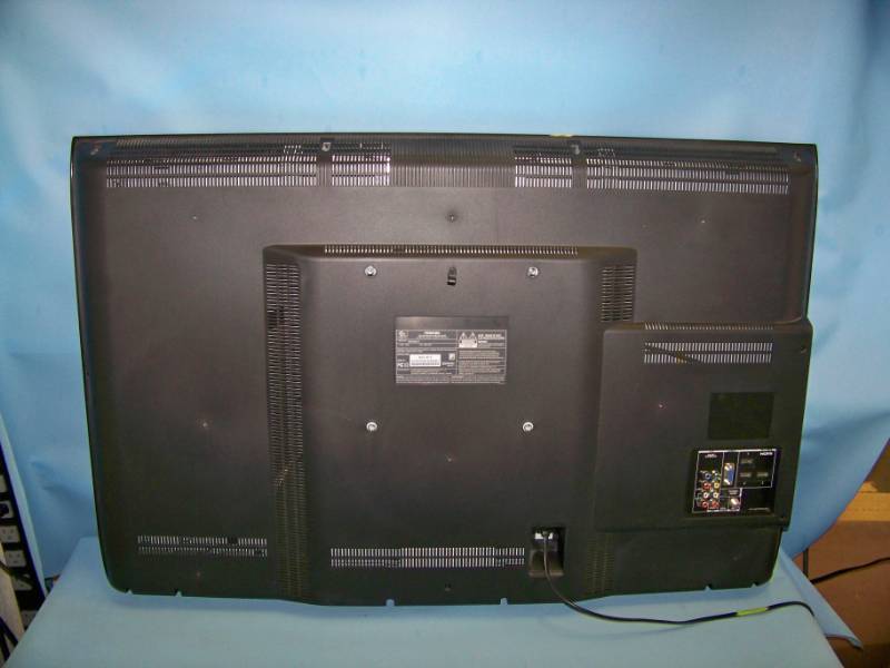 lot 15 image: 40, Toshiba, 1080p, LCD, HDTV  Television