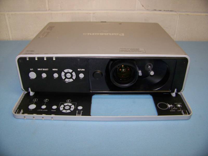 lot 27 image: Panasonic, PT-F300U, LCD Projector