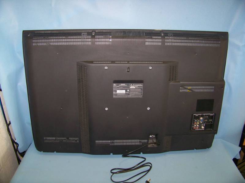 lot 14 image: 40, Toshiba, 1080p, LCD, HDTV  Television