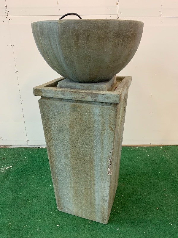 lot 16 image: Outdoor Water Fountain Zen Bowl