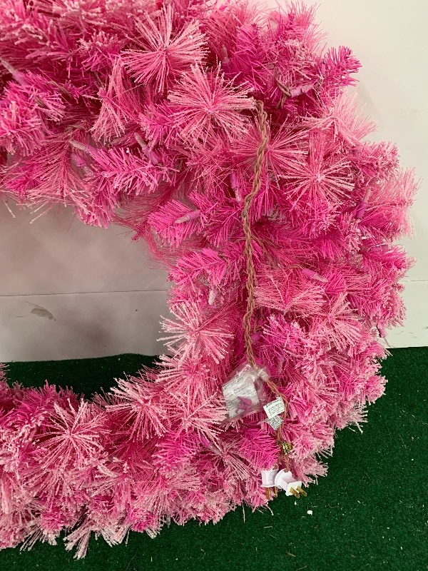 lot 19 image: 36 Wreath Pink Pre-Lit