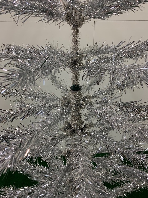 lot 26 image: 7 Tinsel Tree Artificial Christmas Tree