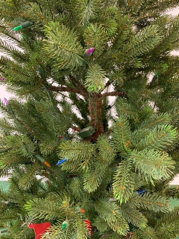 lot 42 image: 6.5 Artificial Christmas Tree Pre-Lit Multi Color