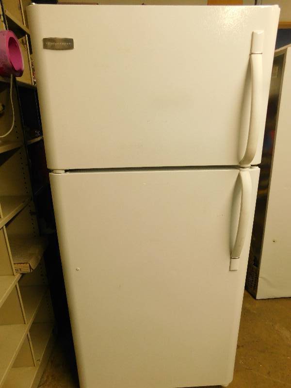 Frigidaire Electric Top FreezerRefrigerator