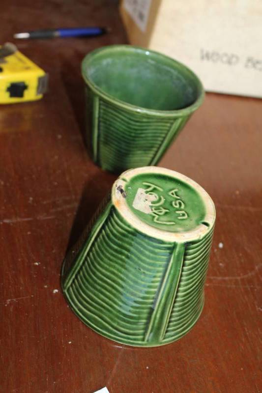 lot 196 image: McCoy Ceramic Table Vases