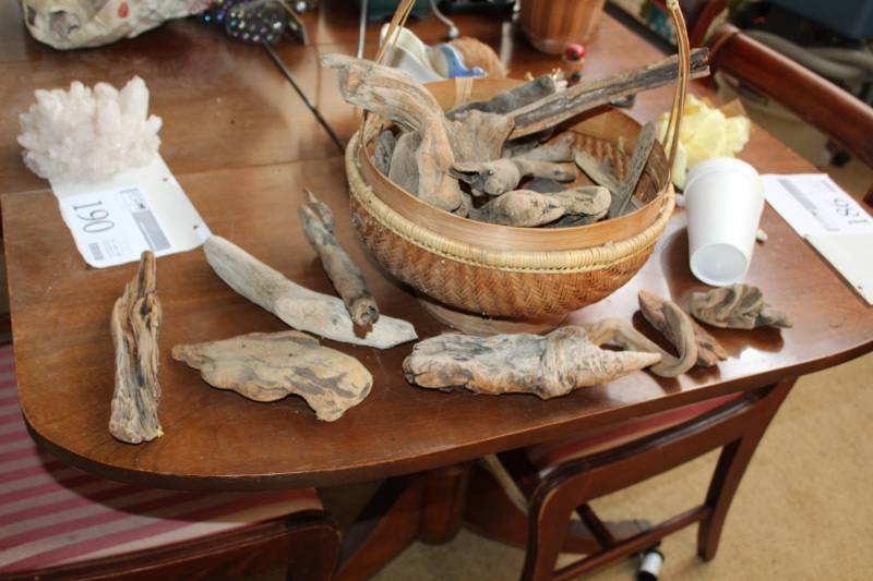 lot 189 image: Drift Wood