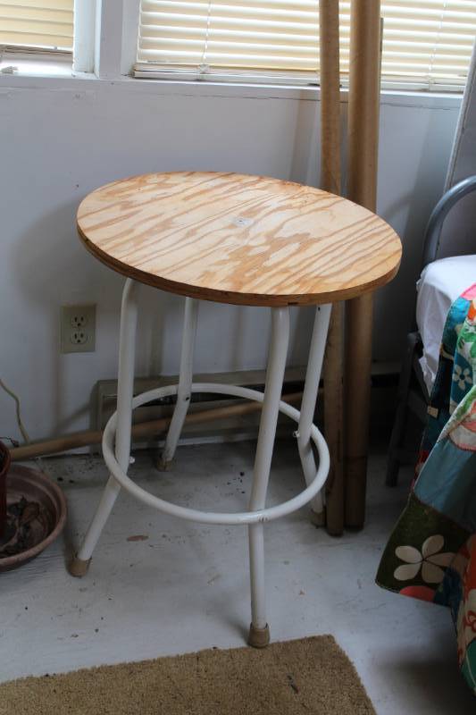 lot 174 image: Wood Top Side Table