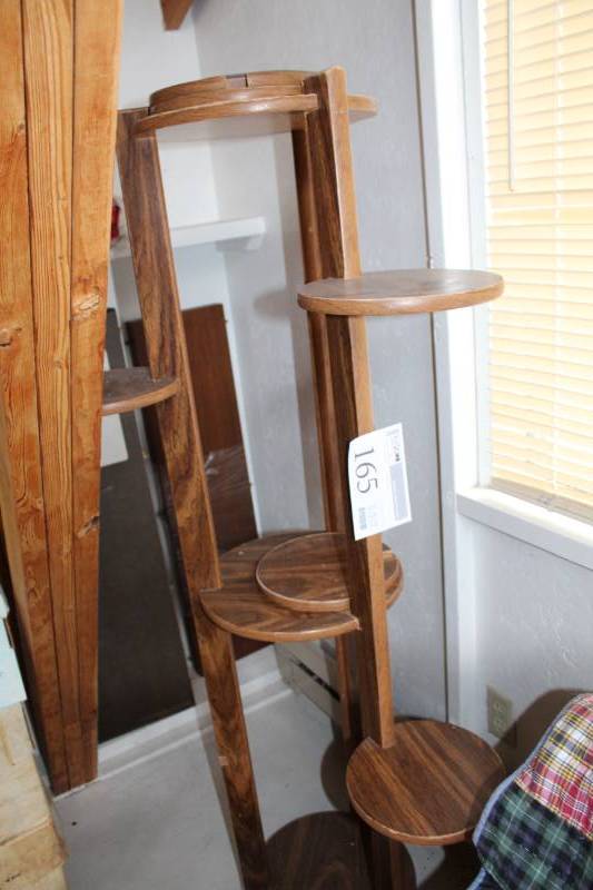 lot 165 image: 9-Tier Wood Display Shelf