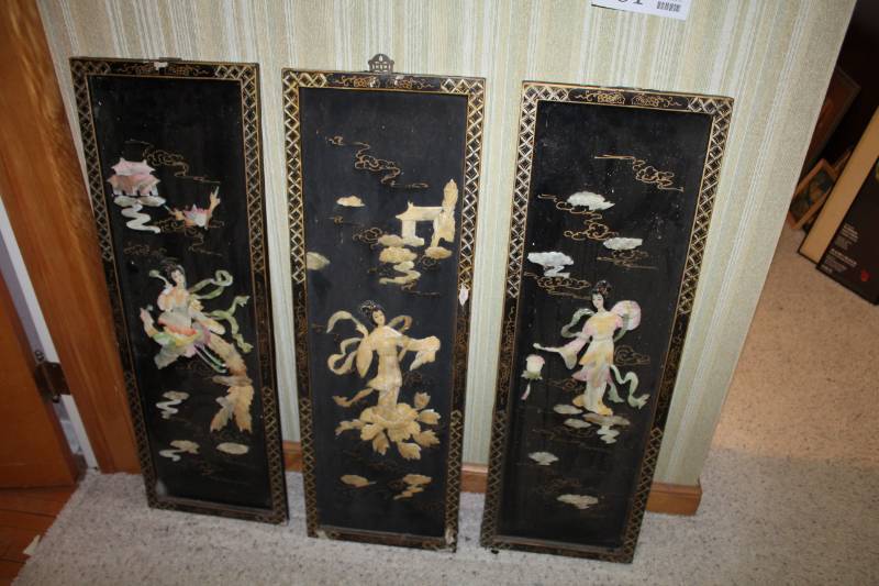 lot 281 image: Asian Triptyche Panel Wall Art