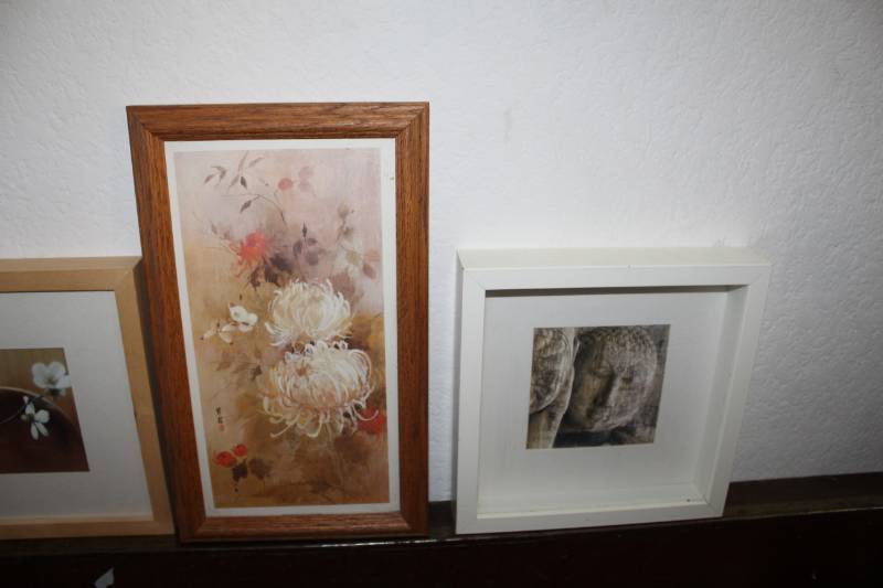 lot 286 image: Portrait Framed Matted Wall Art