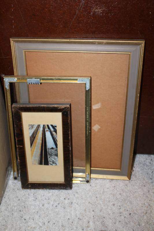 lot 285 image: Frames