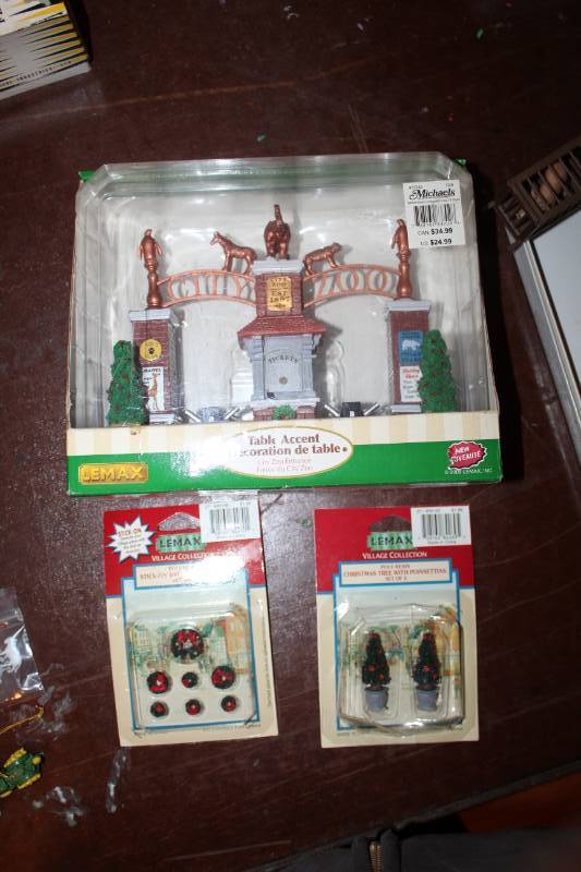 lot 321 image: LeMax Village Collection Table Dcor