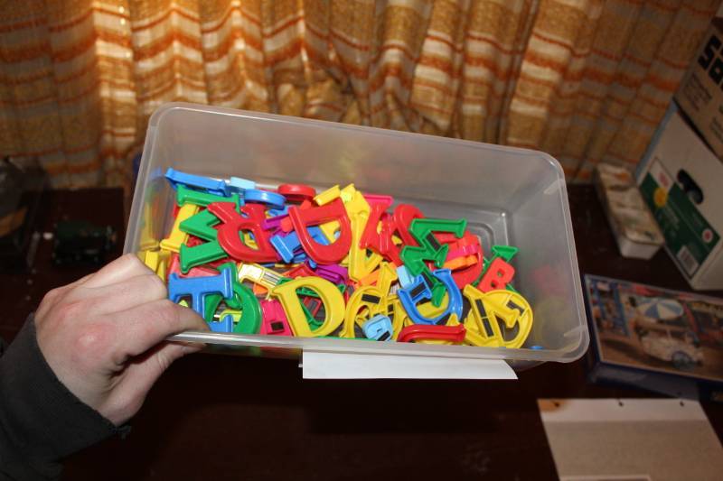 lot 331 image: ColorForm Magnets