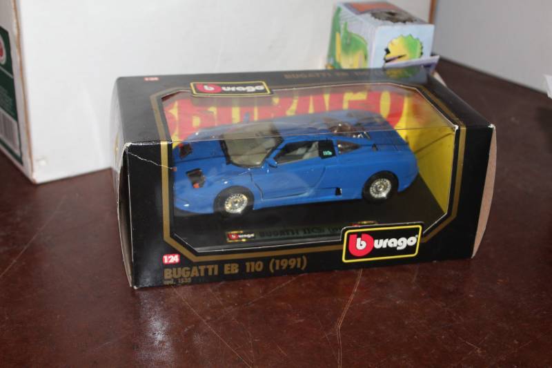 lot 303 image: Burago 1991 Bugatti EB 110 124 Scale Die Cast Car