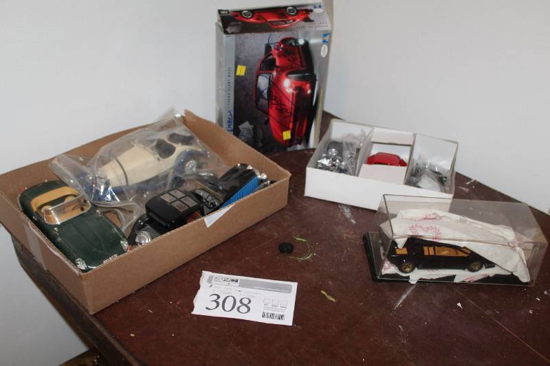 lot 308 image: Plastic Scale Models