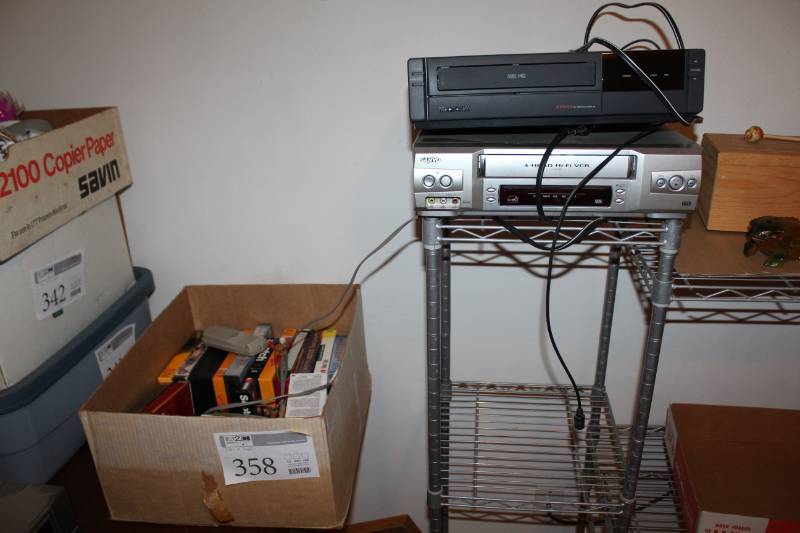 lot 358 image: Sanyo,Magnavox VCR Players, VCR Tapes