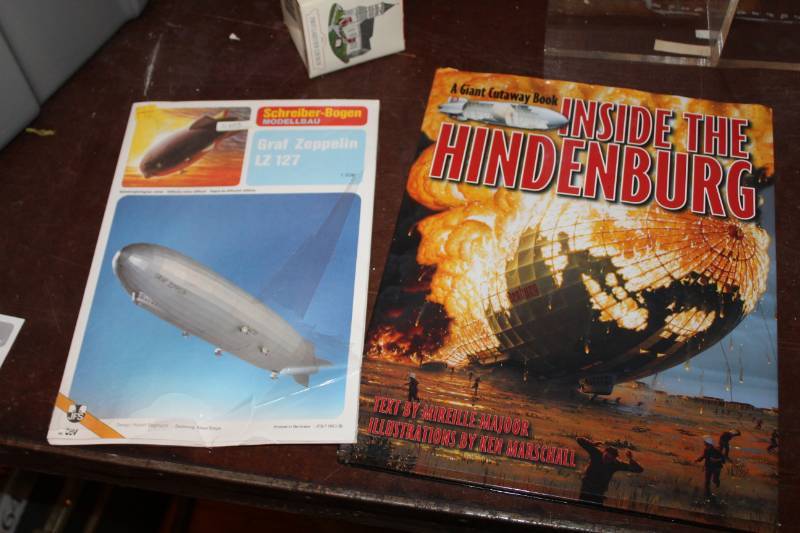 lot 367 image: Schreiber-Bogen Hindenburg, Graf Zeppelin LZ127 Books