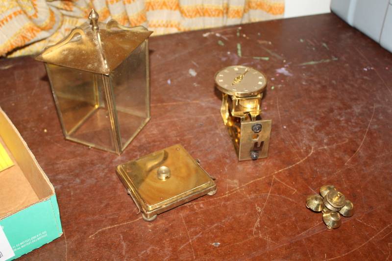 lot 364 image: Brass Table Clock