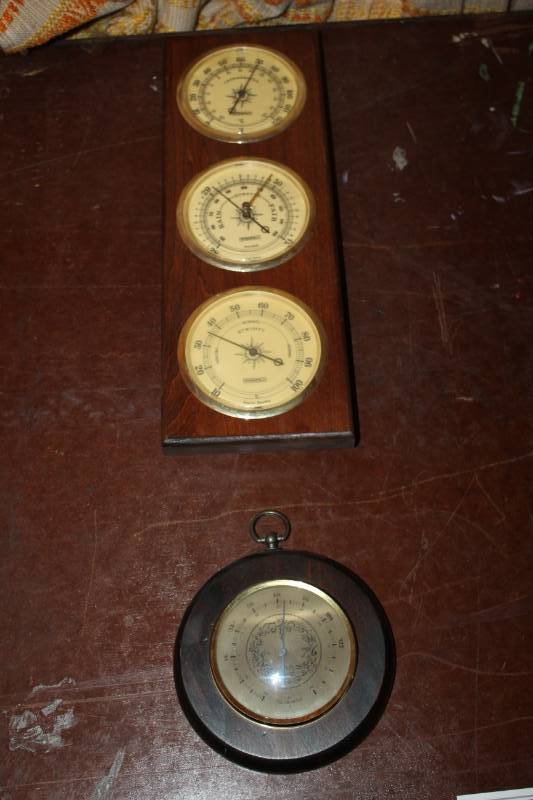 lot 376 image: Wall-Mount Thermometer, Barometer