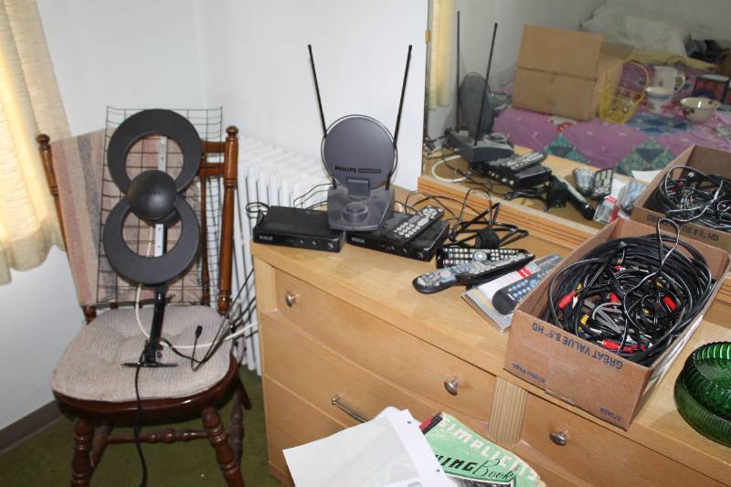 lot 390 image: TV Antennas, Remote Controls, Cables