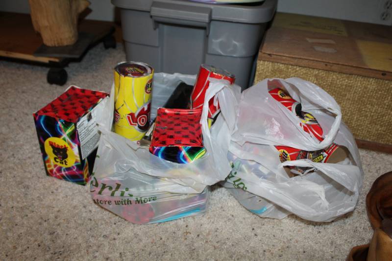 lot 425 image: Bags of Fireworks