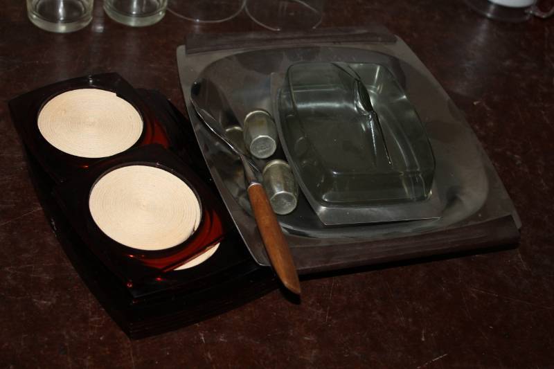 lot 435 image: Serving Tray, Butter Dish