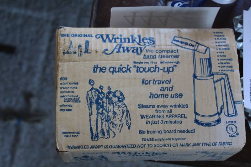 lot 444 image: The Original Wrinkles Away Compact Hand Steamer