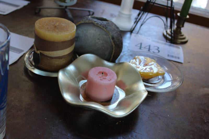 lot 441 image: Candleholders