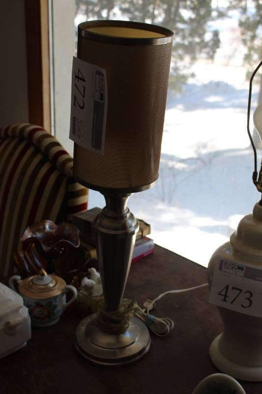 lot 472 image: Table Lamp
