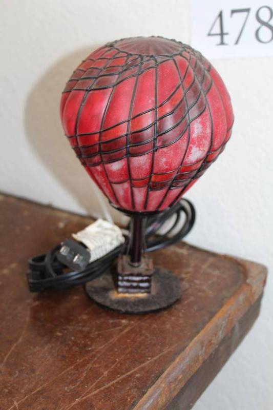 lot 478 image: Hot Air Balloon Table Lamp