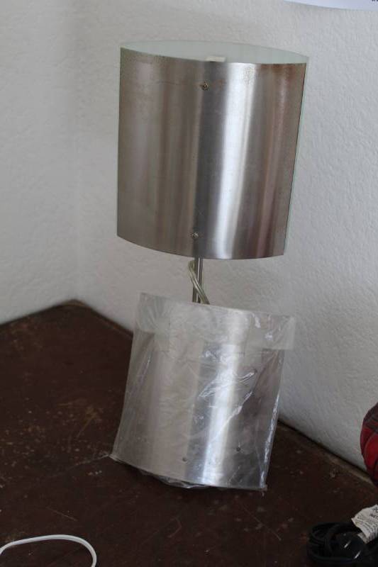 lot 481 image: Table Lamp