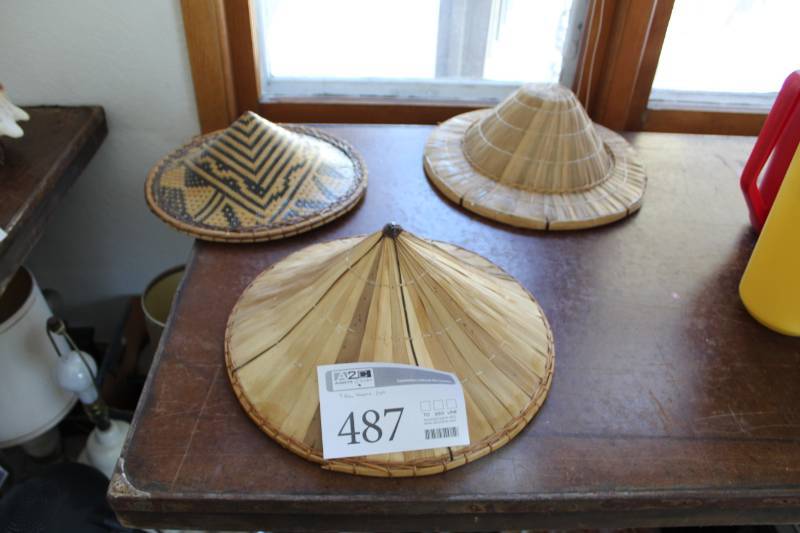 lot 487 image: Asian-Theme Wicker Hats