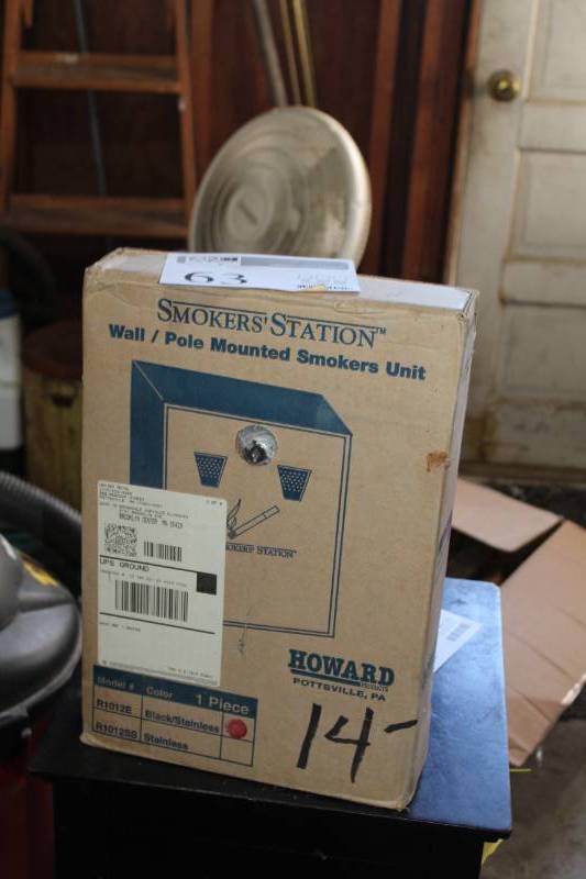 lot 63 image: Howard Smokers Station WallPole Mounted Smokers Unit