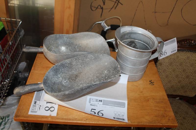 lot 56 image: Metal Feed Scoops, Metal Water Can