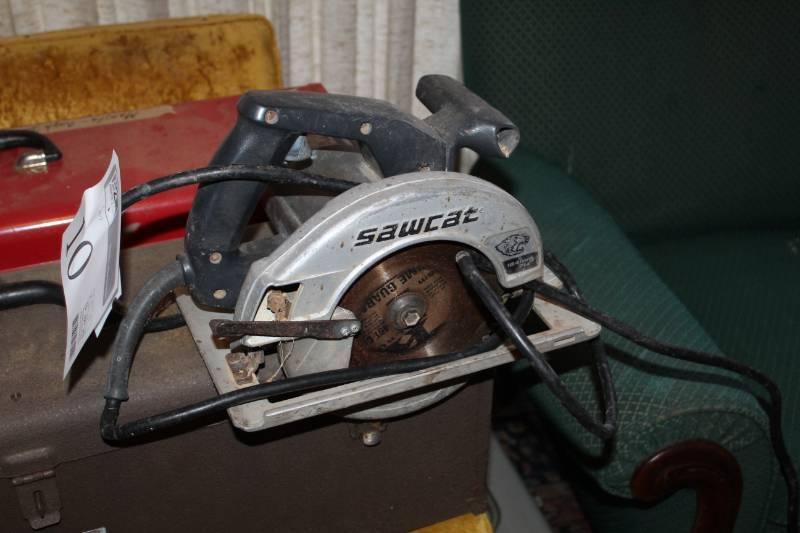 lot 10 image: Black&Decker Professional 7.25in. Circular Saw