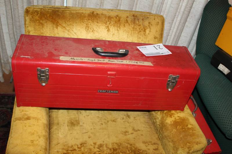 lot 21 image: Metal Tool Box with Tool Tray
